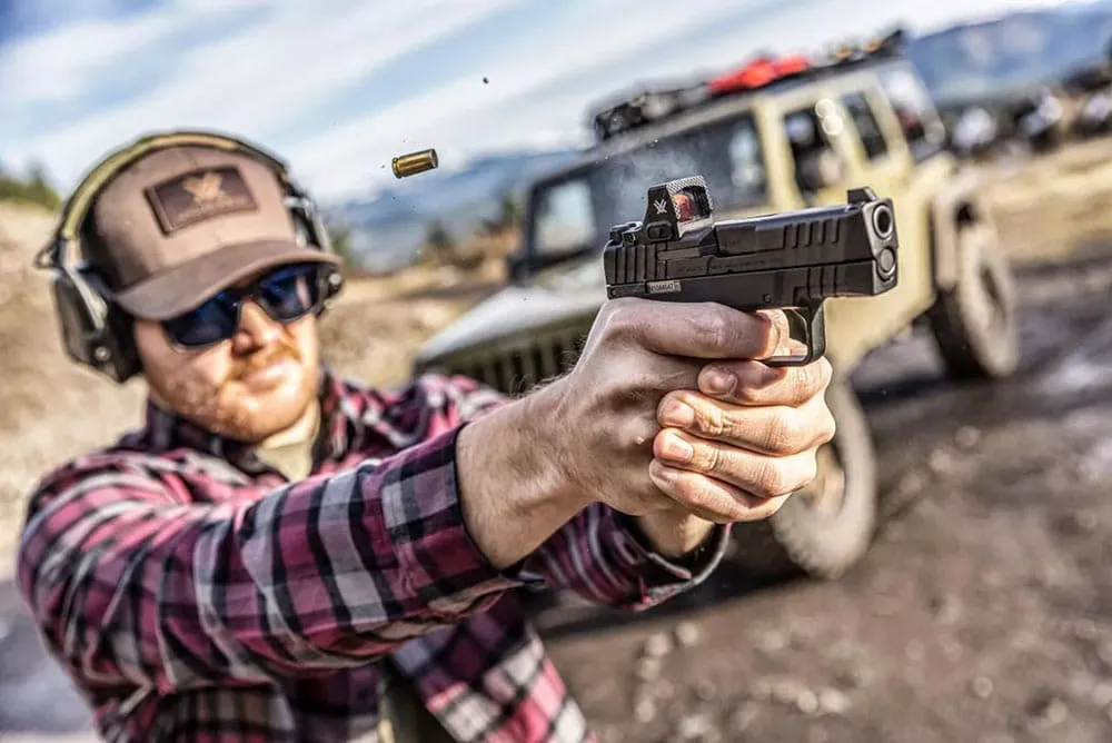 Leuchtpunktvisier Vortex Defender CCW Micro Red Dot mit MRDS 3 MOA Punkt in action