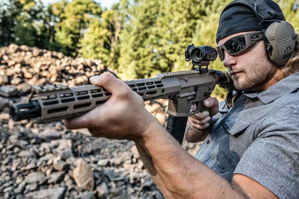 VORTEX Spitfire HD Gen II 3x Prismenvisier mit AR-BDC4 MOA auf AR15