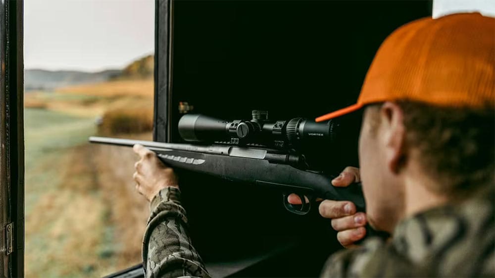 Vortex Crossfire HD 4-12x44 mit Dead-Hold® 2A BDC MOA Leuchtabsehen auf Büchse montieren